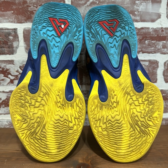 Nike Freak 4 SE Basketball Shoes Youth Sz 6Y - Picture 8 of 10